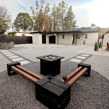 Centrally Located! Remodeled! Huge Backyard! The White House Albuquerque Exterior photo